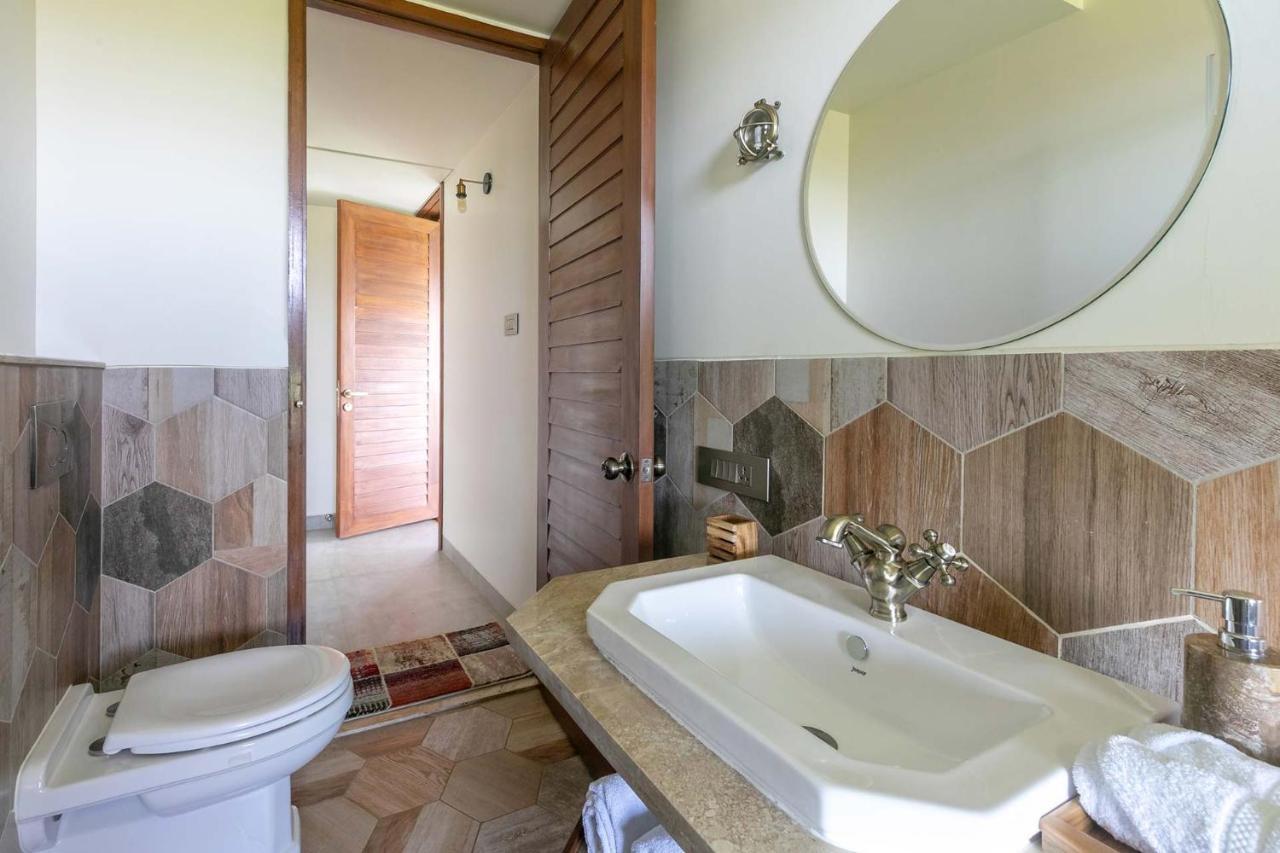 Stayvista At Nihira Farms With Lake View - Kamshet Takwa Budrukh Exterior photo